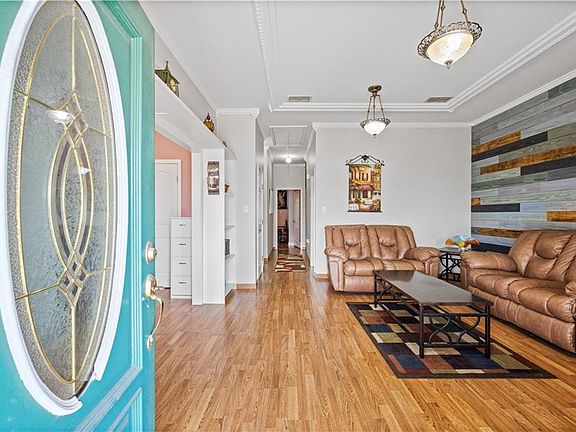 3rd image of 246 Avenue A