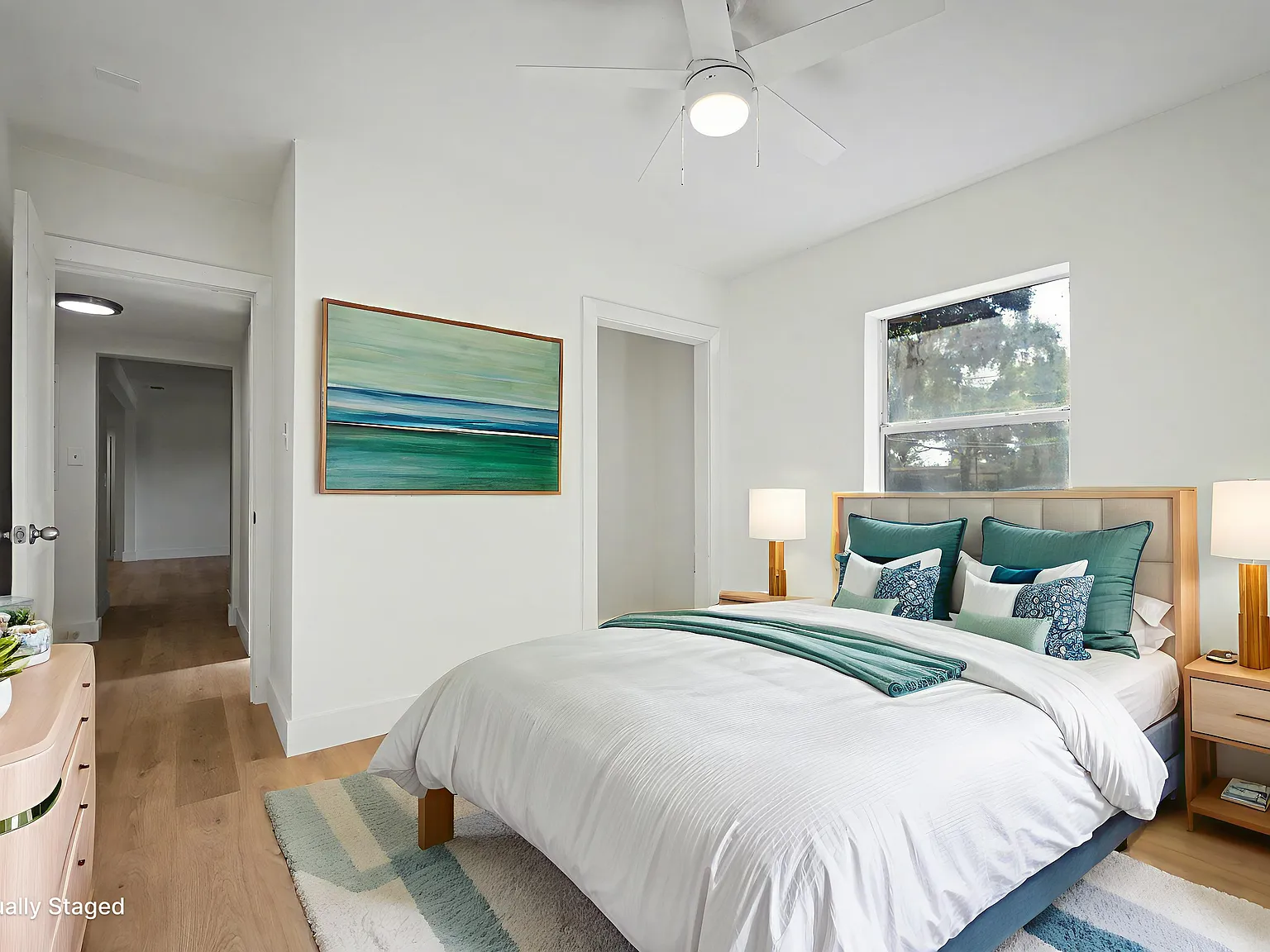 5 bed, 1638 sqft, $2,400 — Photo 4