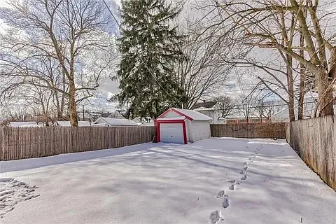 35 Brookdale Ave — Photo 26