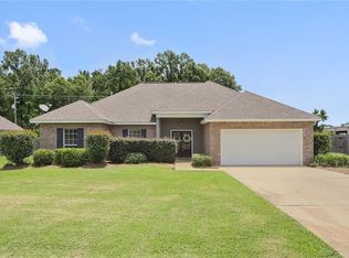 634 Foxfield Ln, Madisonville, LA 70447