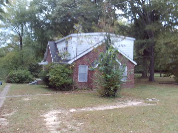 267 Washington Ave, Camden, TN 38320