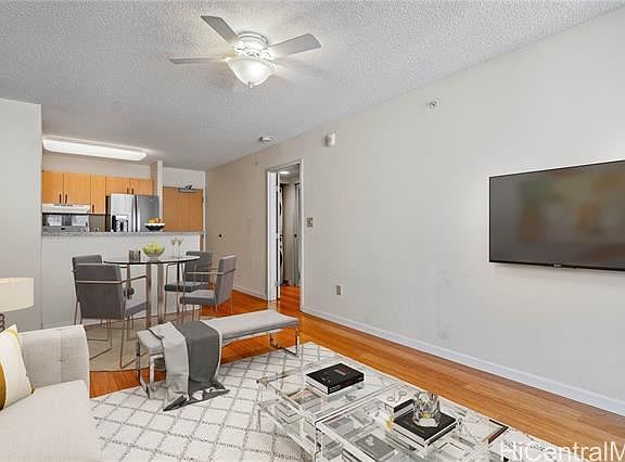3rd image of 1315 Kalakaua Ave APT 1109