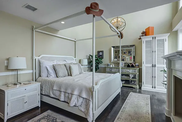 Sold by Casandra Properties Inc. | media 13