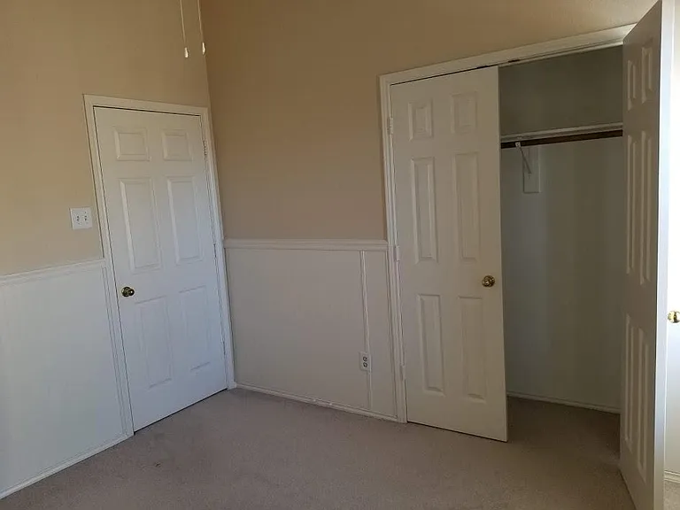 3504 Castlewood Ct — Photo 12