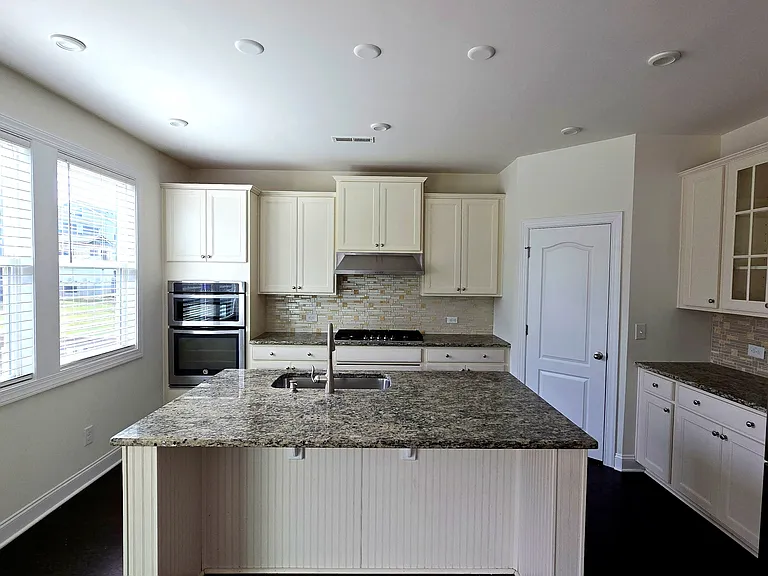 1521 Tinos Overlook Way — Photo 15
