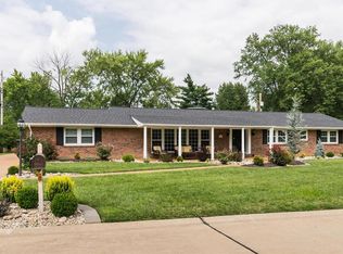363 Mark Dr, Saint Louis, MO 63122