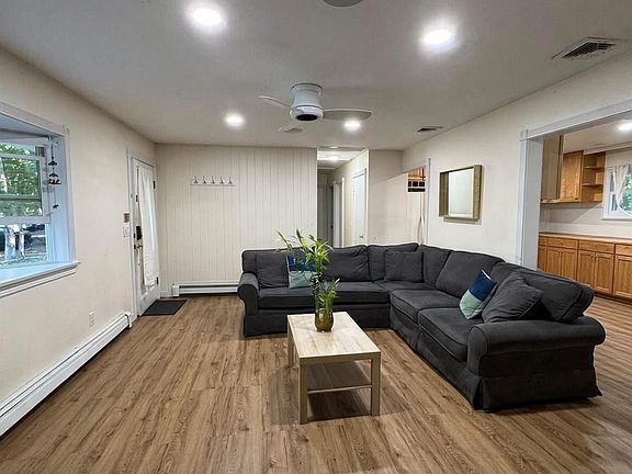 4th image of 531 Brookhaven Avenue