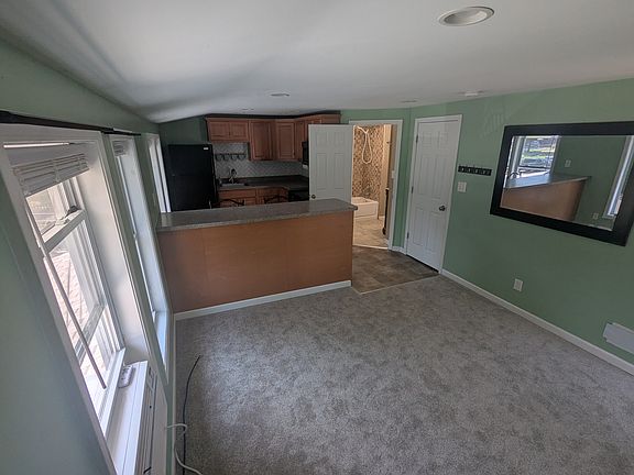 5th image of 525 Parkdale Ave