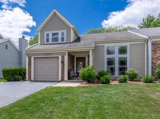 1329 Trinity Dr, Carol Stream, IL 60188