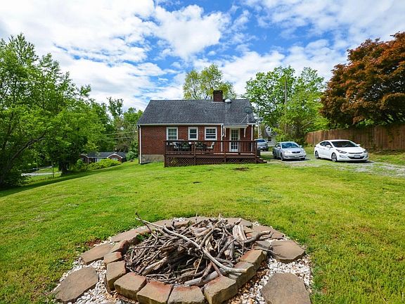 3rd image of 306 Homewood Dr