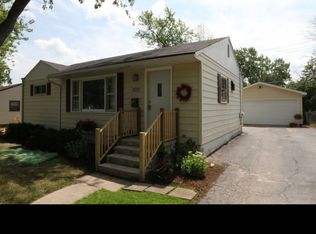 1655 Ferry St, Waukegan, IL 60087
