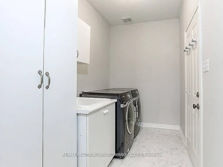 155 Durhamview Cres — Photo 17