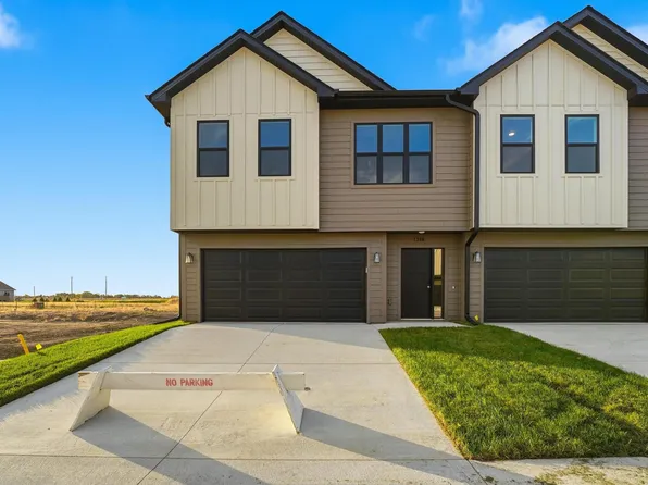 1356 Meadow Rose Pl, Waukee, IA 50263