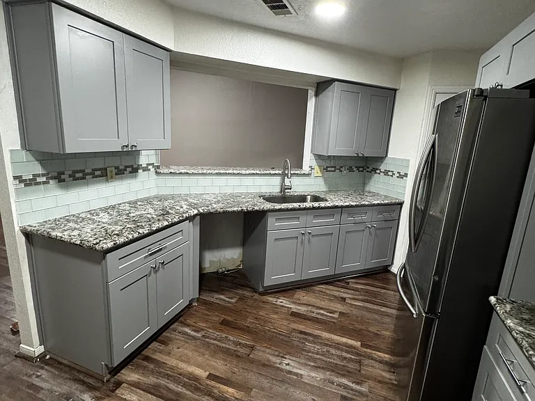 7402 Campeachy Ln — Photo 2