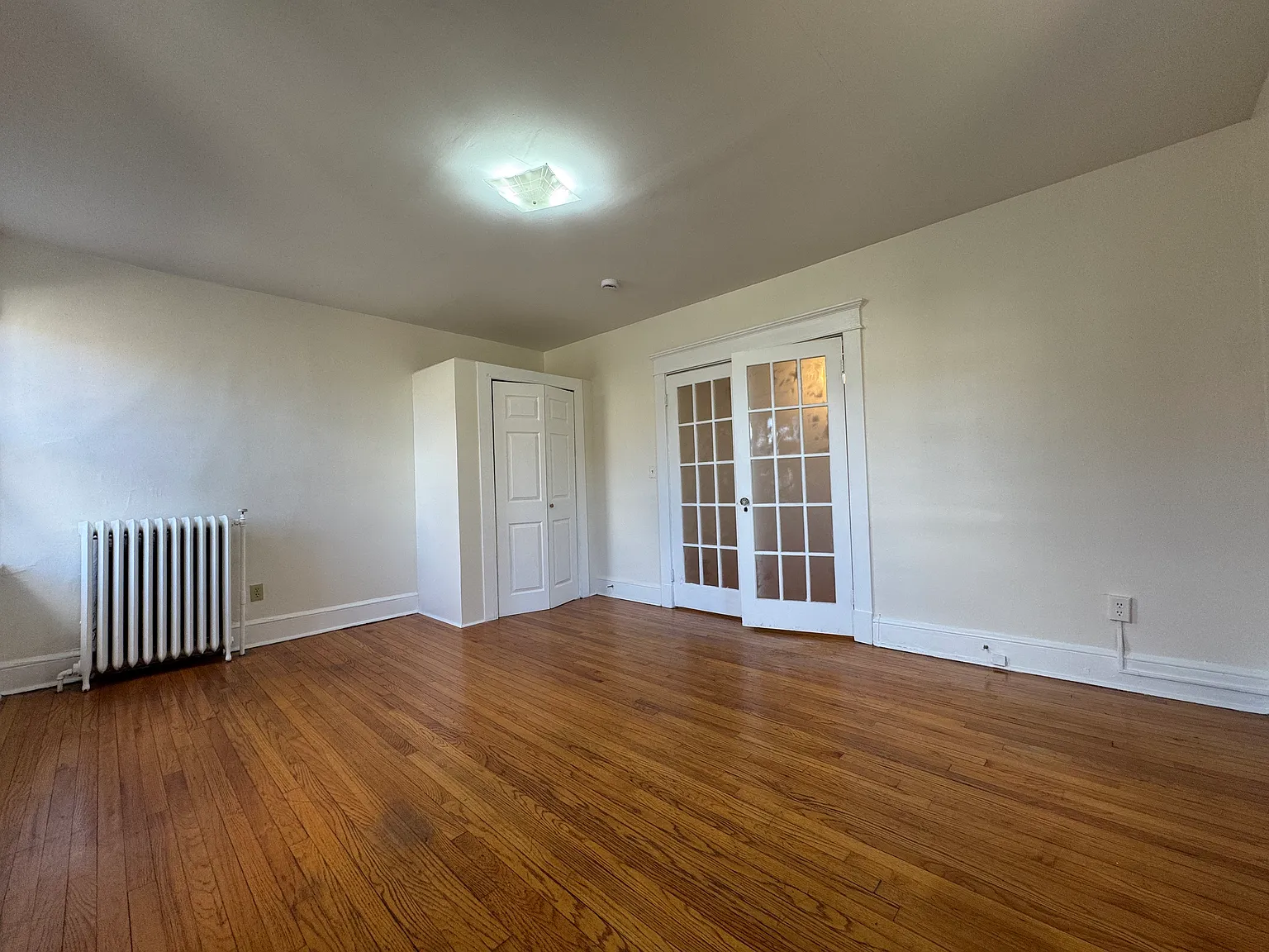 2 bed, 900 sqft, $1,745 — Photo 1
