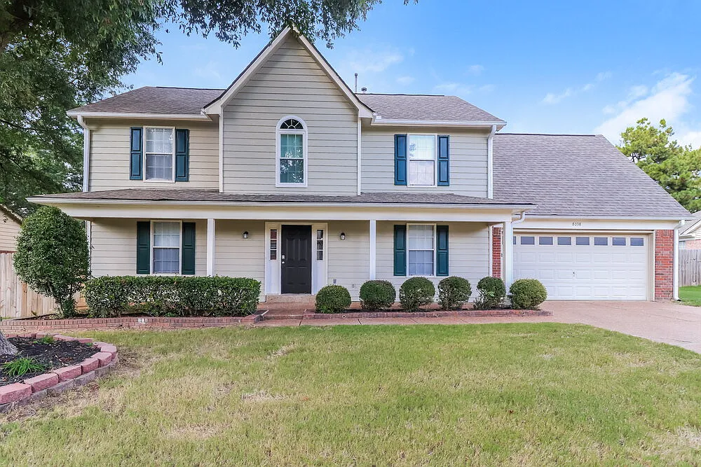 4 bed, 2.5 bath, 2368 sqft, $2,040 — Photo 1