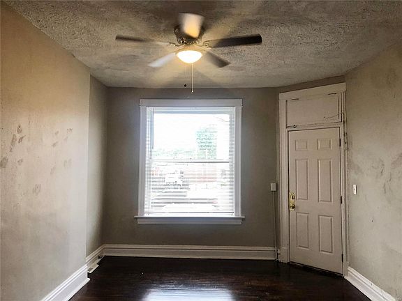 2nd image of 4550 Virginia Ave