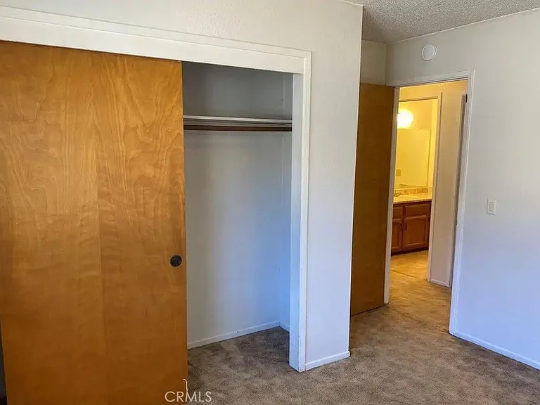1036 Baden Ave — Photo 9