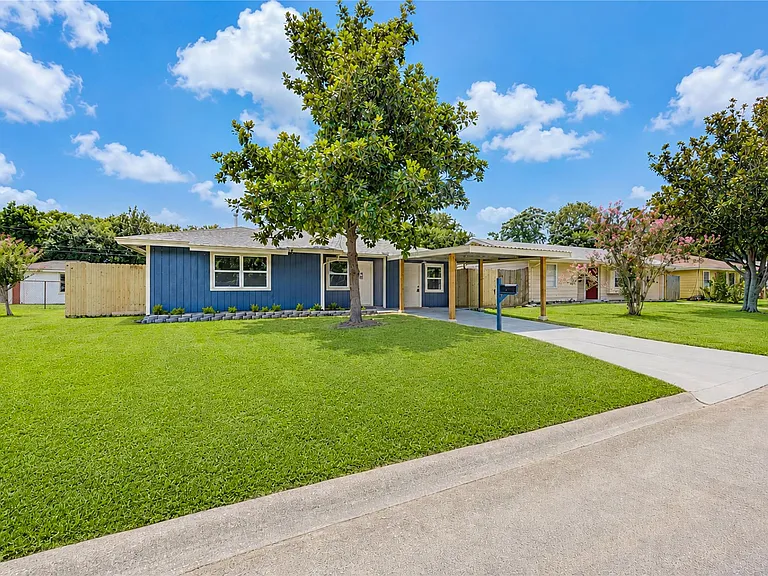 3538 Truxton Dr — Photo 3