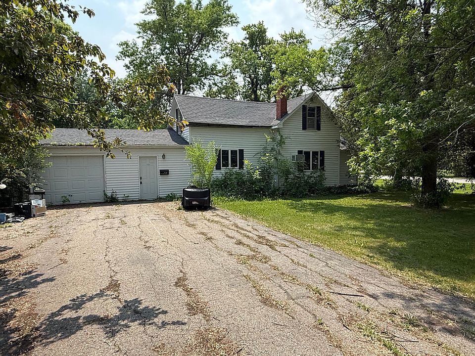 1st image of 225 Herbert St