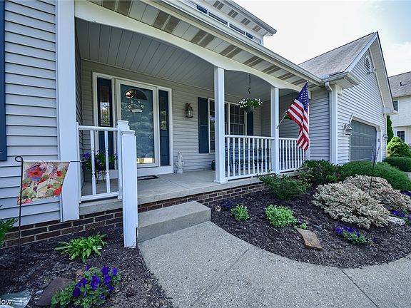2nd image of 1072 Raymond Way