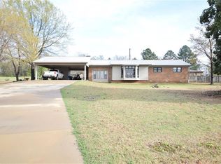 805 W Sequoyah St, Muldrow, OK 74948