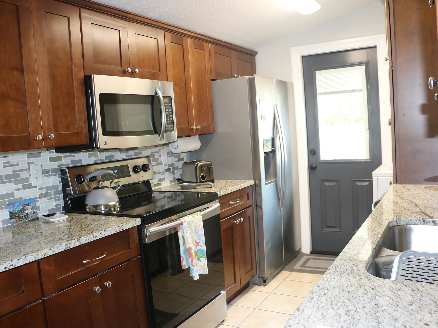 214A & B 9th St — Photo 3