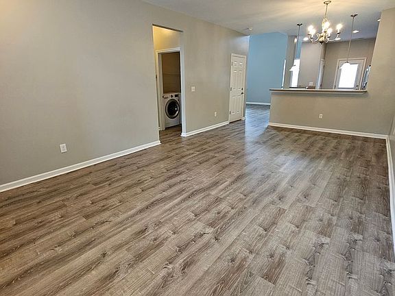 4th image of 113 Winding River Dr