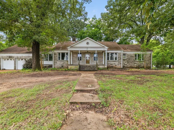 1211 E 31st St, Sheffield, AL 35660