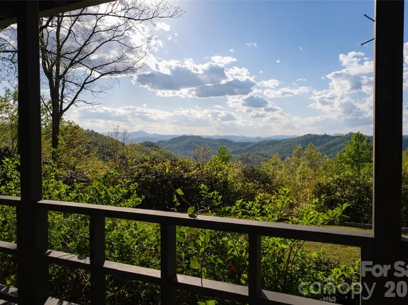 1412 N Bearwallow Rd, Fletcher, NC 28732