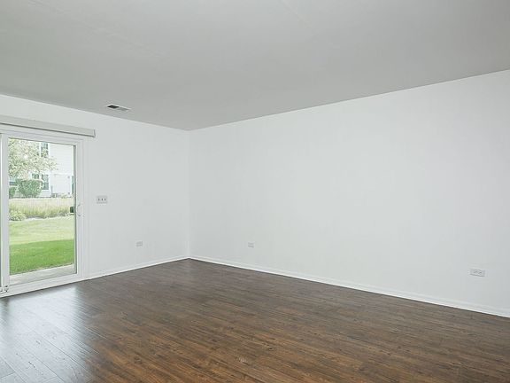 5th image of 225 Winnsboro Ct #5A