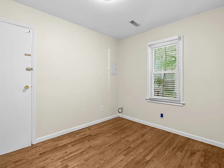 3203 Goodrich St — Photo 4