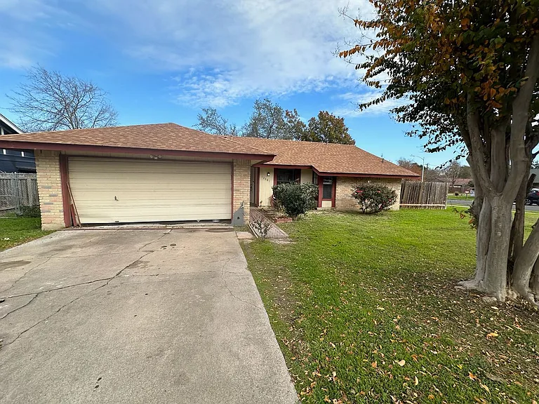 12101 Scissortail Dr — Photo 34