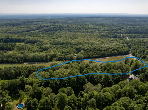 142 Tracey Road, Ravena, NY 12143