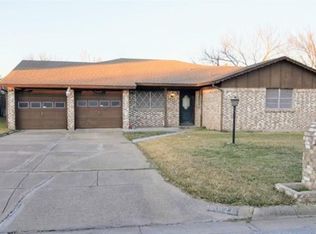 3821 Grady St, Forest Hill, TX 76119