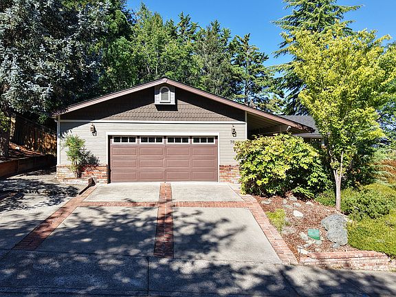 2nd image of 76 Monterey Dr