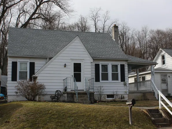 505 N Walnut St, Mount Holly Springs, PA 17065