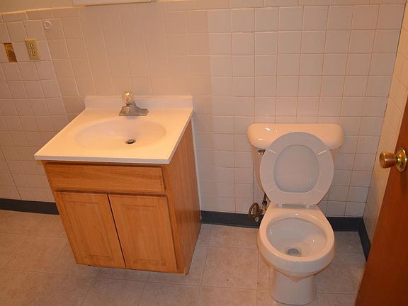 3rd image of 8864 United Ln APT 53