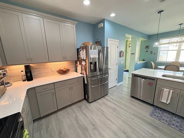1481 Beachcomber Blvd — Photo 11