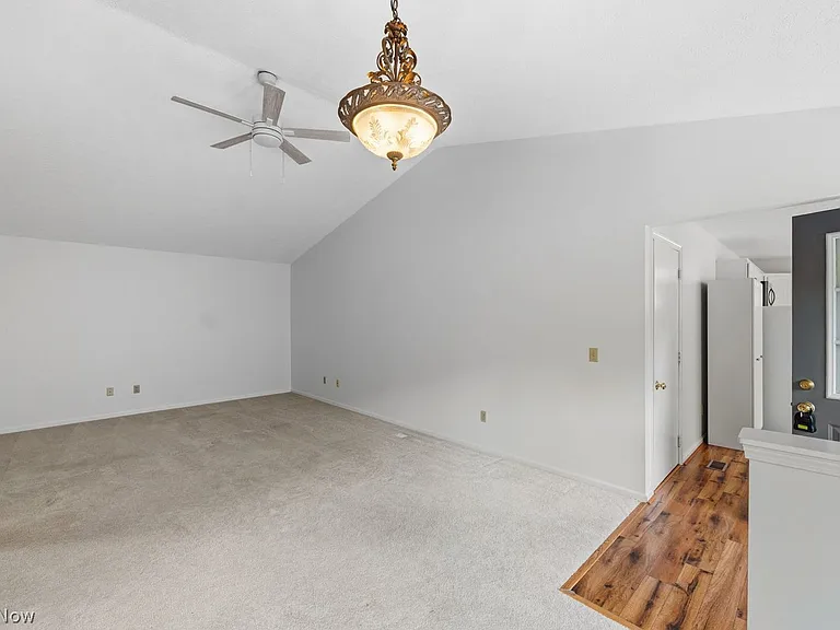 9215 Hickory Ridge Dr — Photo 5