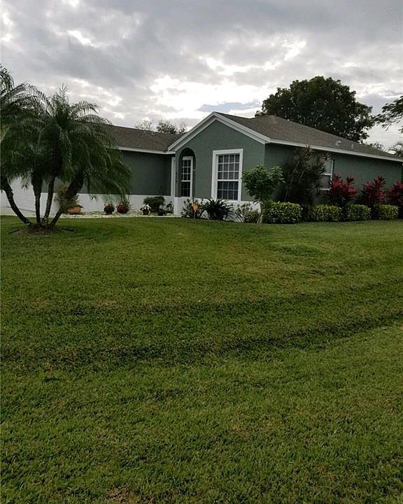 1st image of 870 11th Dr
