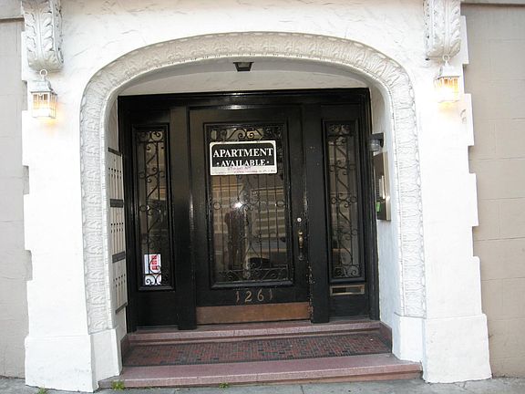 2nd image of 1261 Broderick St APT 106