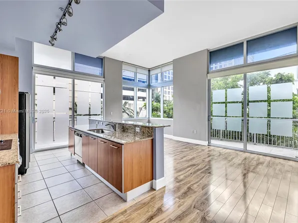 9055 SW 73rd Ct APT 310, Miami, FL 33156