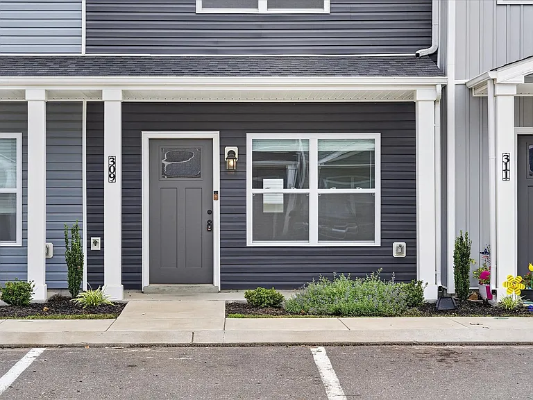 309 Front Ridge Cir — Photo 2