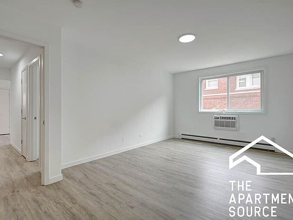 5th image of 7621 N Sheridan Rd #3H