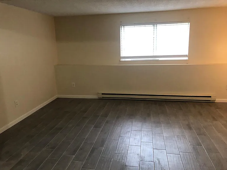 6822 Plaza Dr #7 — Photo 4