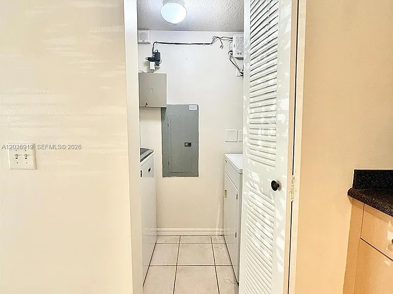 4241 San Marino Blvd #103 — Photo 12