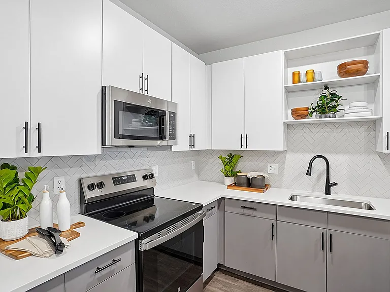 17-web-or-mls-4555 Grv Spgs Cir-Unit 107-S1605-017