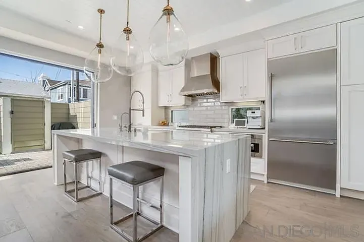 710 E Ave — Photo 15
