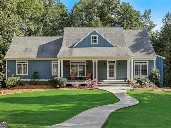 8990 Private Cove Dr, Gainesville, GA 30506